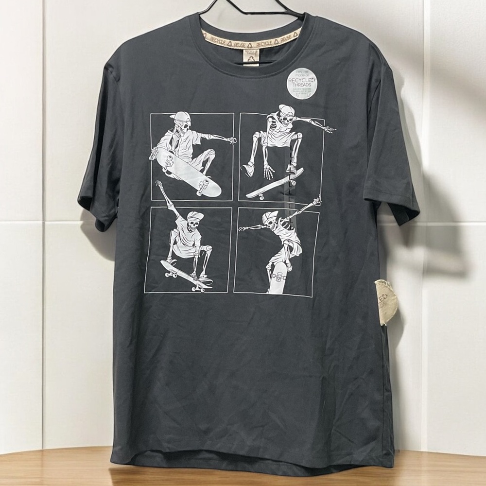 Recycle Threads Skateboarding Skeleton Graphics Polyester Cotton Blend T-shirt!